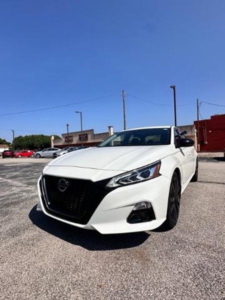 Certified 2022 Nissan Altima 2.5 SR w/ Midnight Edition Package image 1