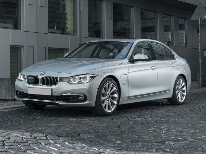 Used 2017 BMW 330e image 1