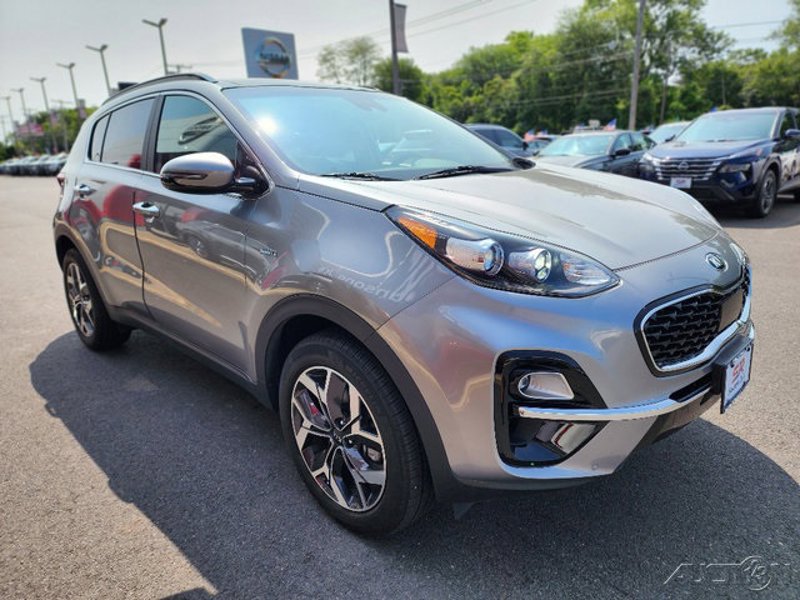 Certified 2022 Kia Sportage EX w/ EX Technology Package image 1