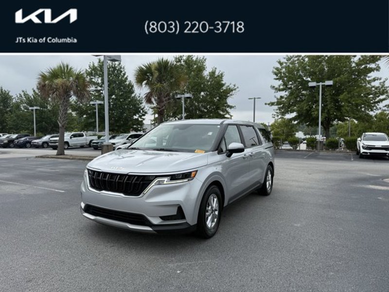 Certified 2022 Kia Carnival LX image 1