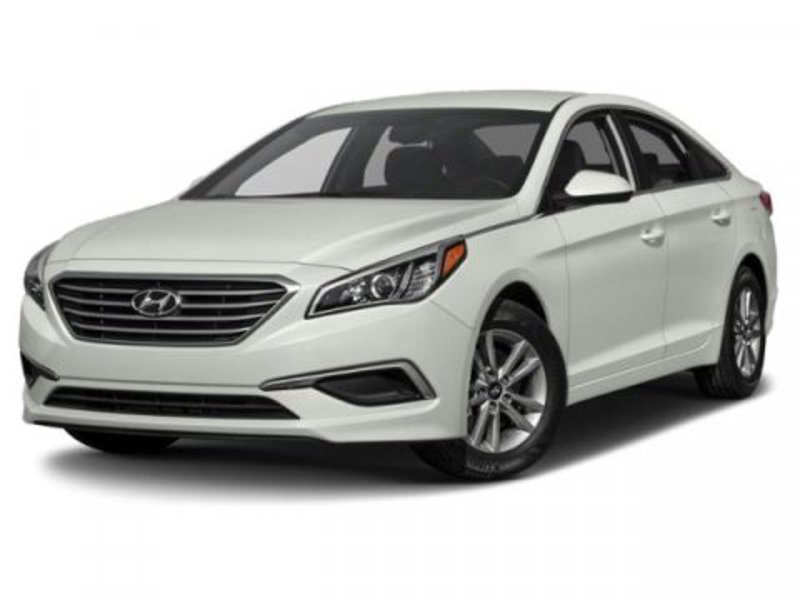 Used 2015 Hyundai Sonata SE image 1