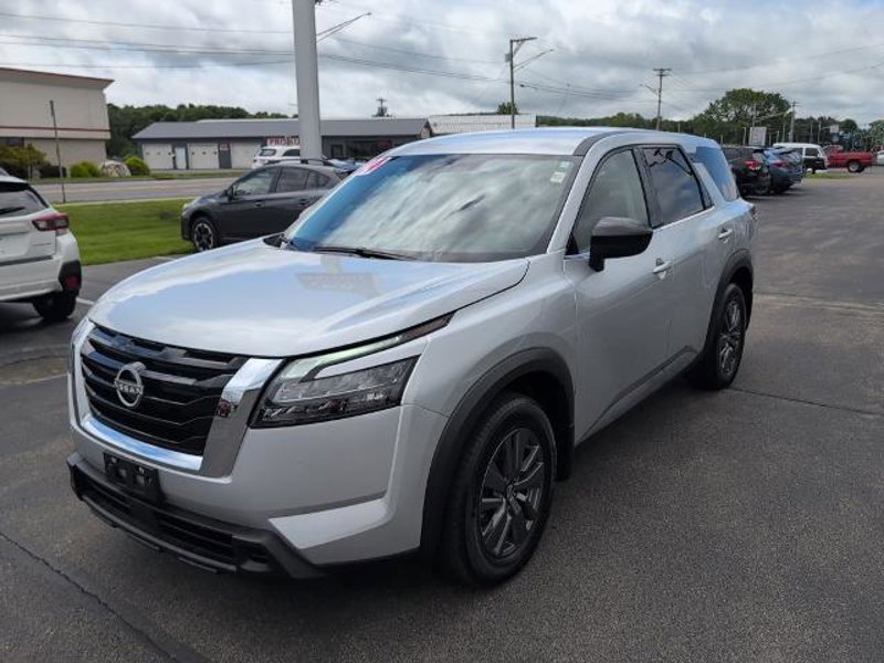 Certified 2024 Nissan Pathfinder S image 1