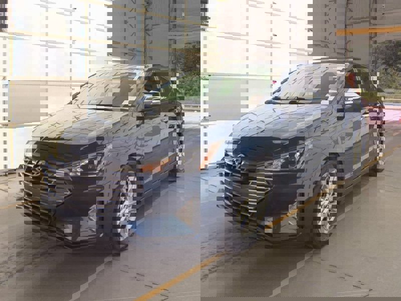 Used 2020 Hyundai Elantra SEL image 1