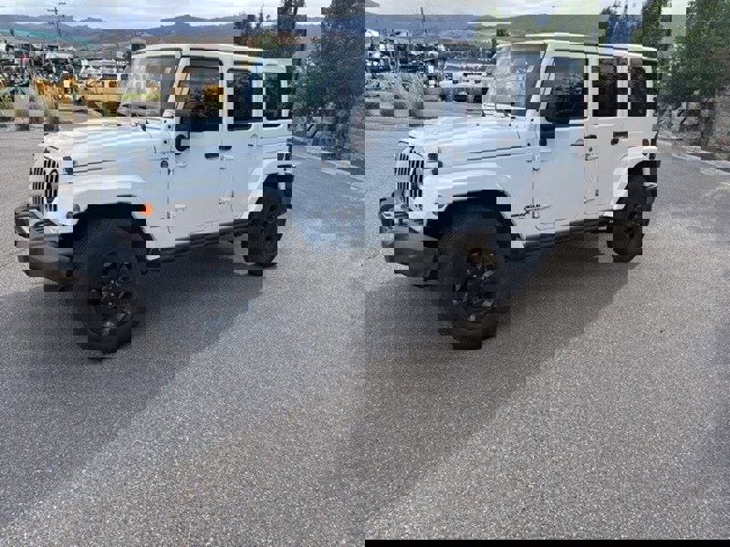 Used 2015 Jeep Wrangler Unlimited Sahara image 1