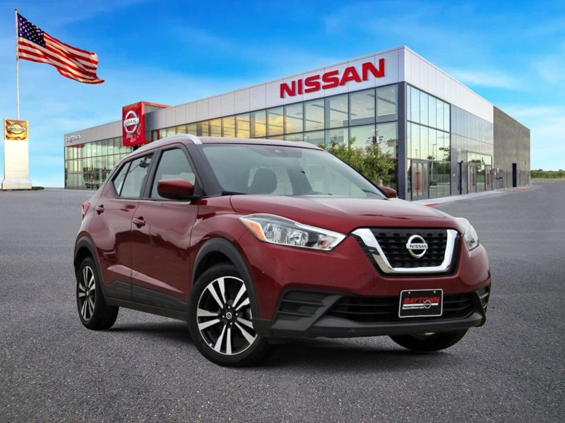 Used 2020 Nissan Kicks SV image 1