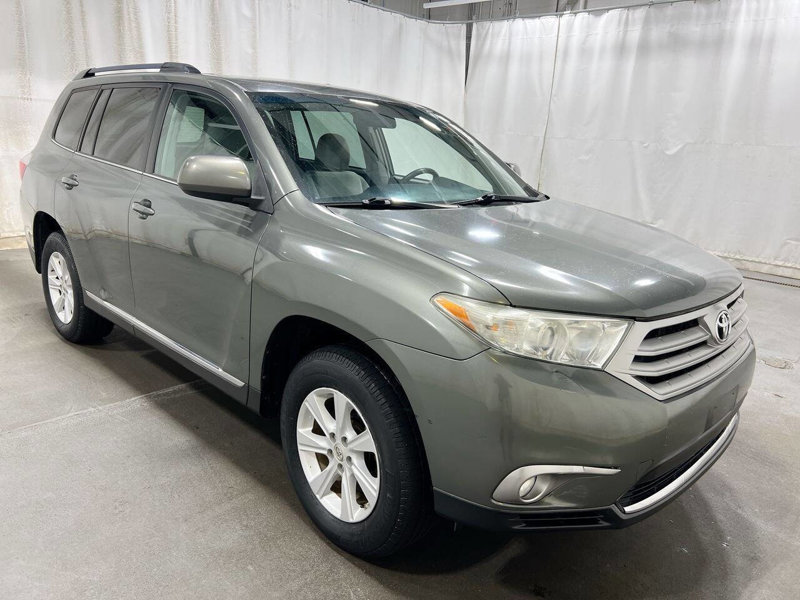 Used 2012 Toyota Highlander 4WD image 1