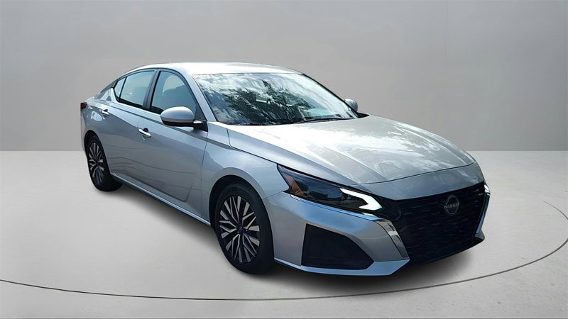 Certified 2023 Nissan Altima 2.5 SV image 1