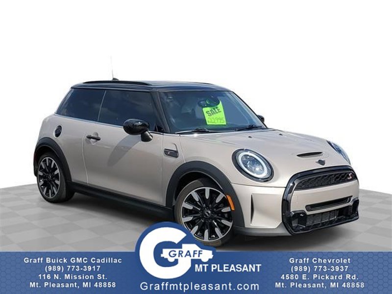 Used 2023 MINI Cooper S image 1