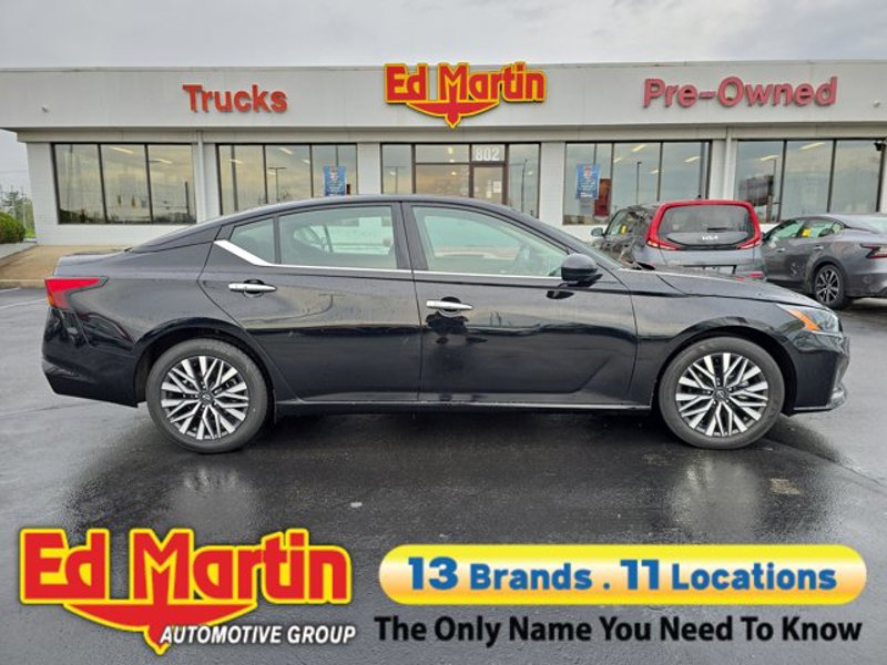 Certified 2024 Nissan Altima 2.5 SV image 1