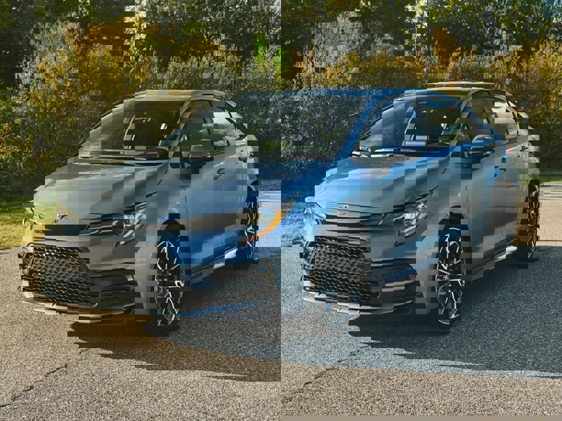 Used 2021 Toyota Corolla SE w/ Carpet Mat Package (TMS) image 1