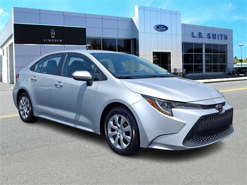 Used 2022 Toyota Corolla LE image 1