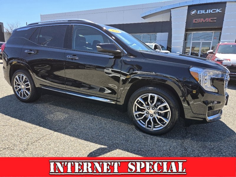 Certified 2022 GMC Terrain Denali w/ LPO, Floor Liner Package image 1