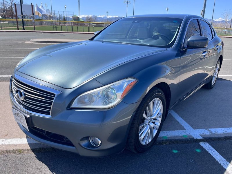 Used 2012 INFINITI M37 x w/ Deluxe Touring Pkg image 1