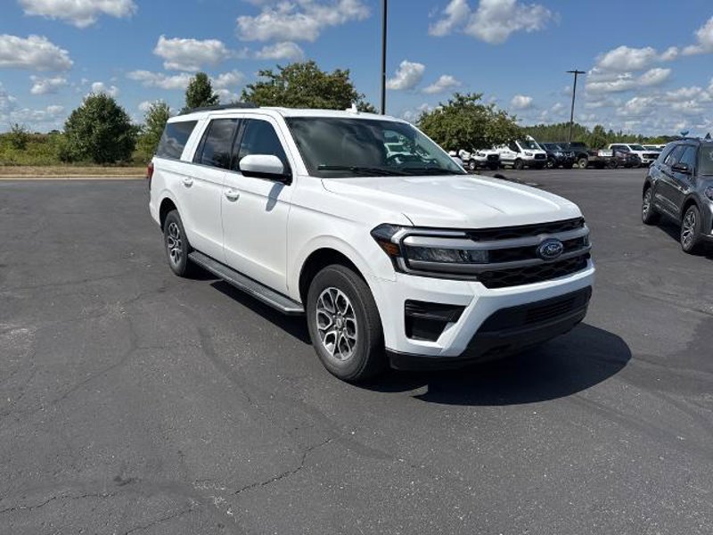 Certified 2022 Ford Expedition Max XLT image 1