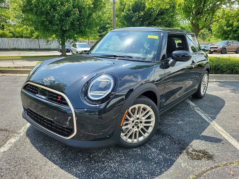 Certified 2025 MINI Cooper S image 1