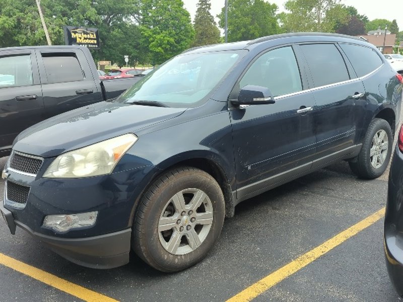 Used 2010 Chevrolet Traverse LT image 1