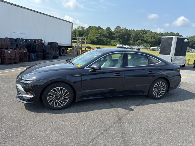 Certified 2024 Hyundai Sonata Limited image 1