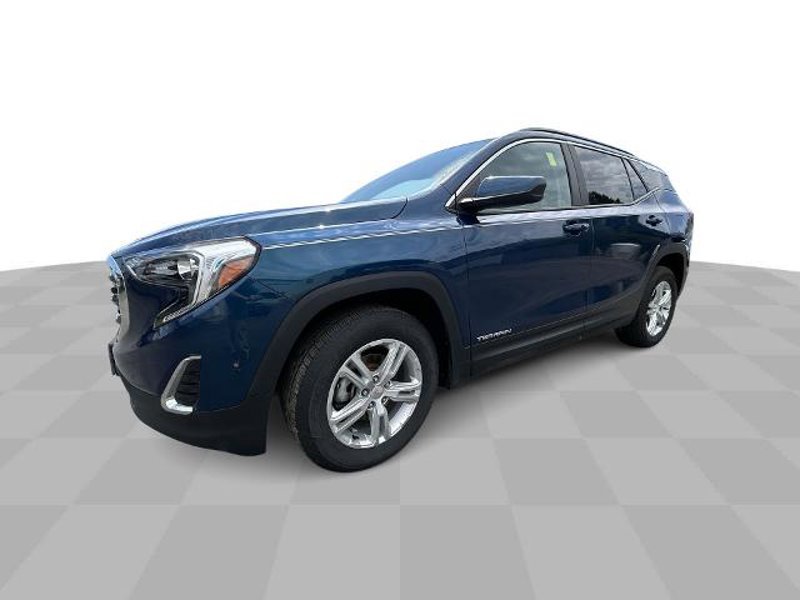 Certified 2021 GMC Terrain SLE w/ Driver Convenience Package image 1