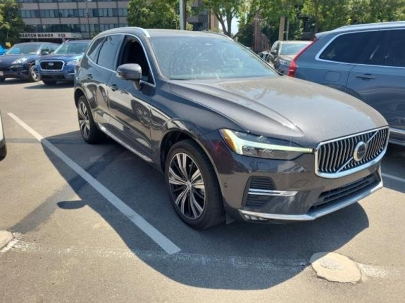 Certified 2023 Volvo XC60 B5 Plus w/ Climate Package image 1