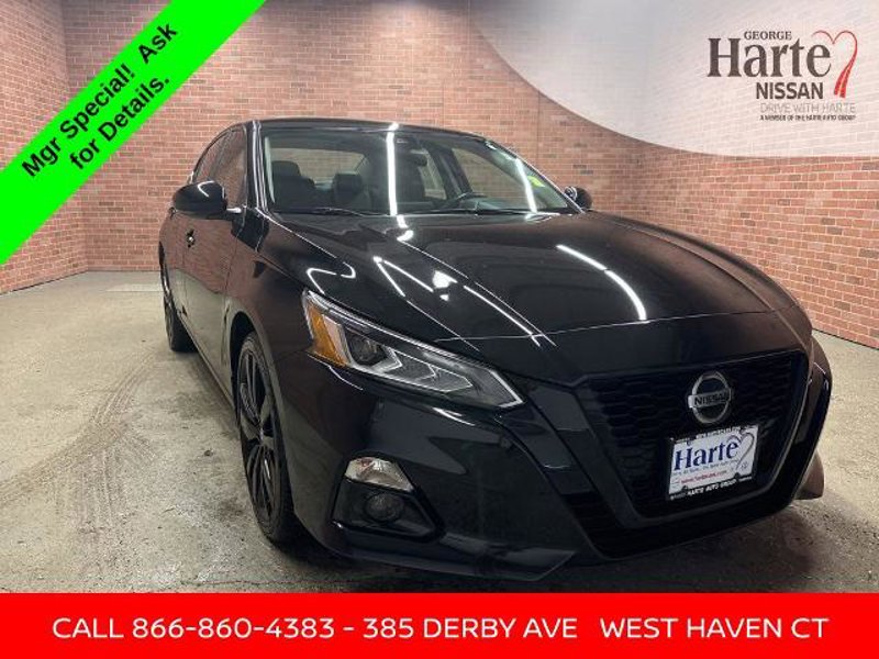 Certified 2022 Nissan Altima 2.5 SR image 1