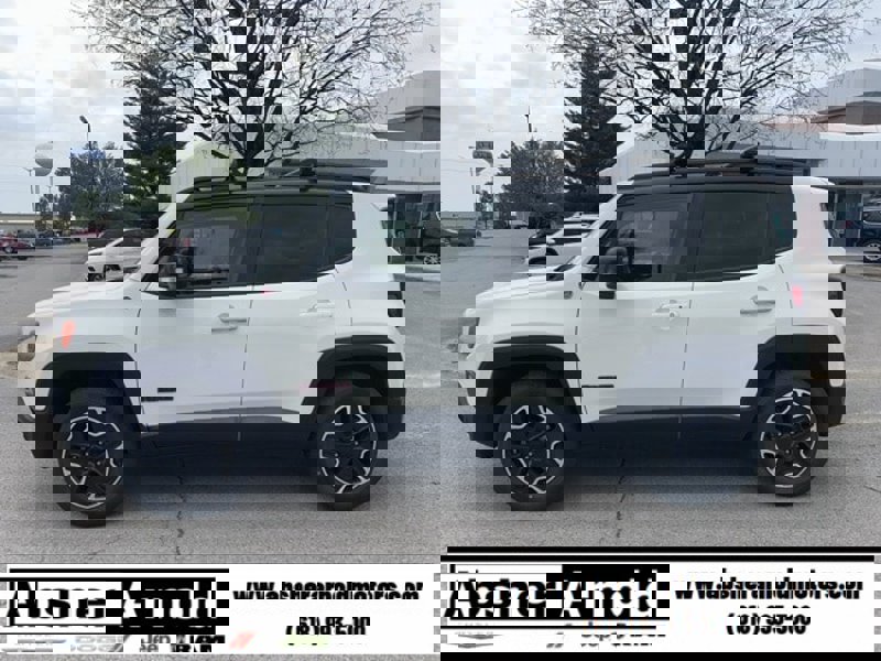 Used 2017 Jeep Renegade Trailhawk image 1