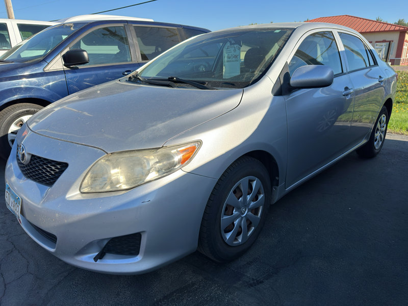 Used 2010 Toyota Corolla image 1