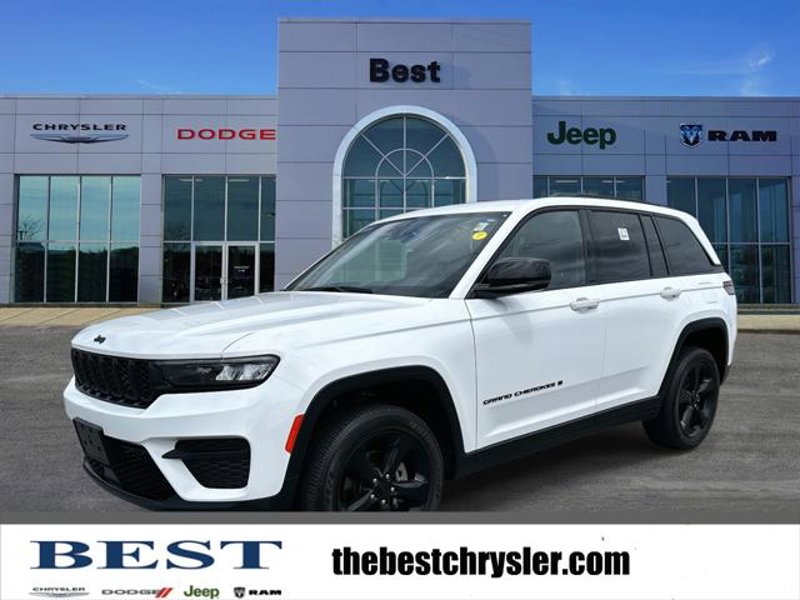 Certified 2023 Jeep Grand Cherokee Altitude image 1