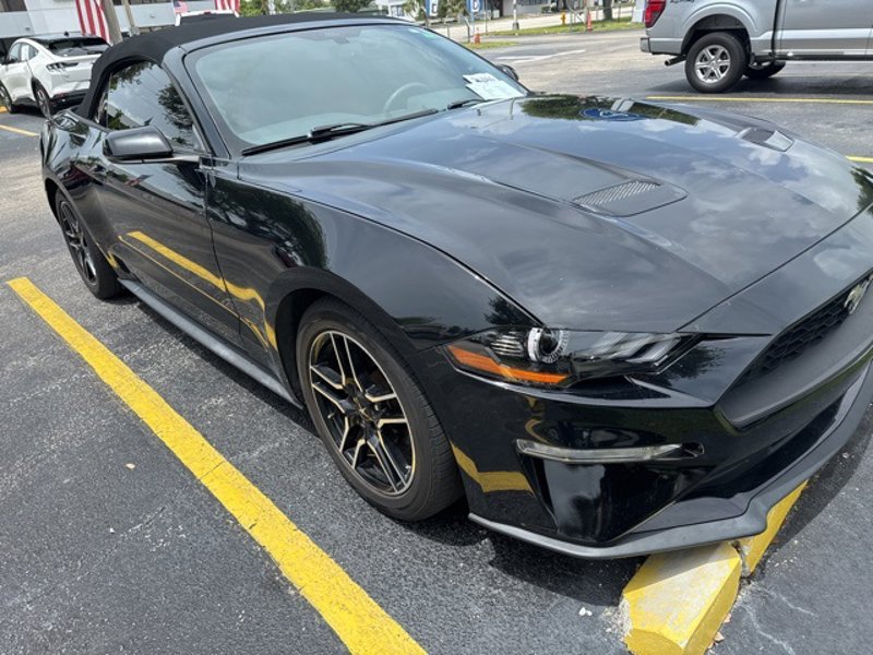 Used 2020 Ford Mustang Premium image 1