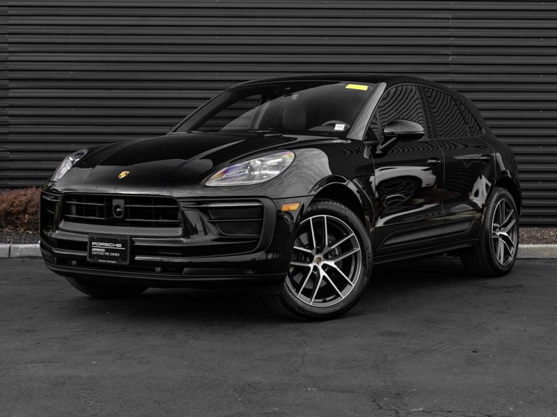 Certified 2024 Porsche Macan image 1