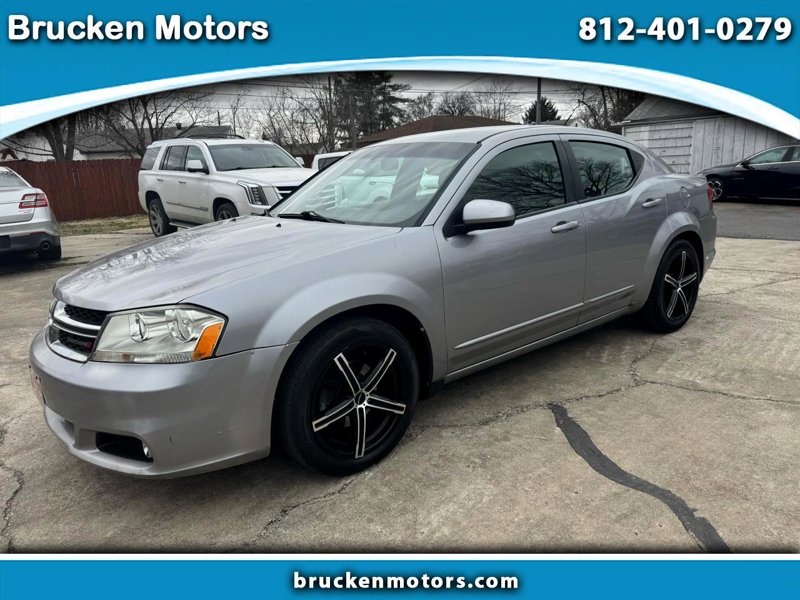 Used 2013 Dodge Avenger SXT image 1