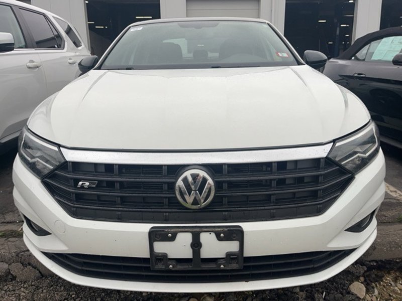 Used 2021 Volkswagen Jetta R-Line image 1