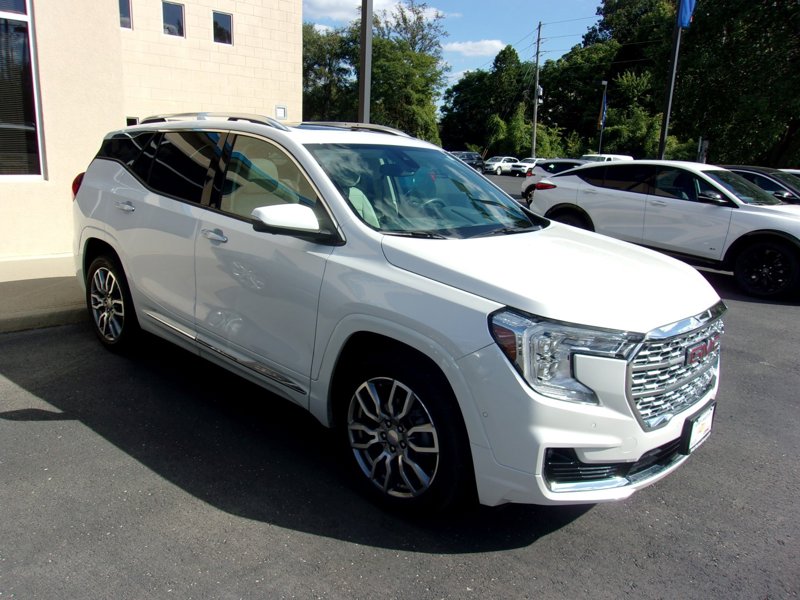 Certified 2022 GMC Terrain Denali w/ Denali Premium Package image 1