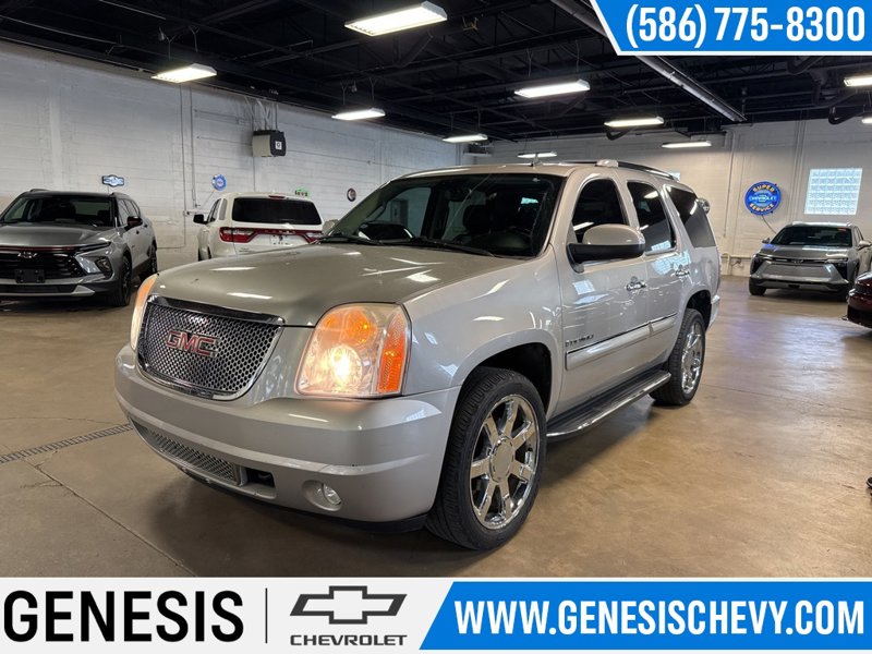 Used 2008 GMC Yukon Denali image 1