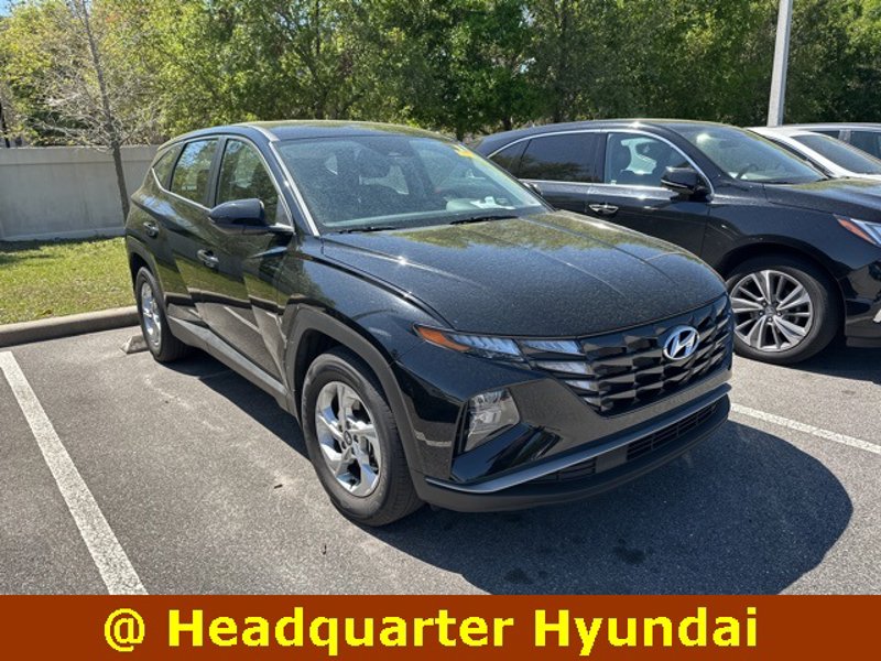 Certified 2024 Hyundai Tucson SE image 1