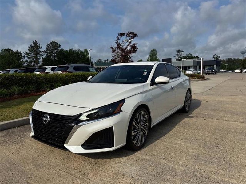 Certified 2023 Nissan Altima 2.5 SL image 1