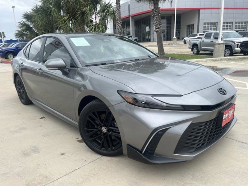 Certified 2025 Toyota Camry SE image 1
