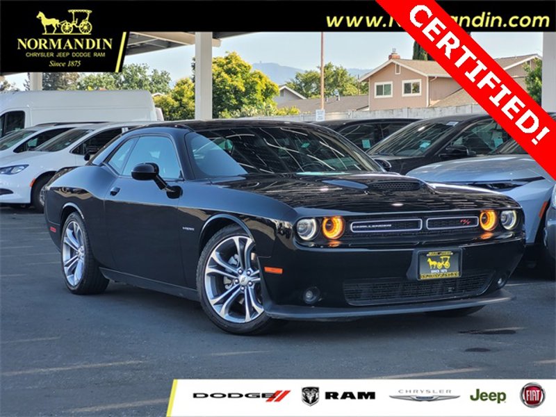 Certified 2022 Dodge Challenger R/T image 1