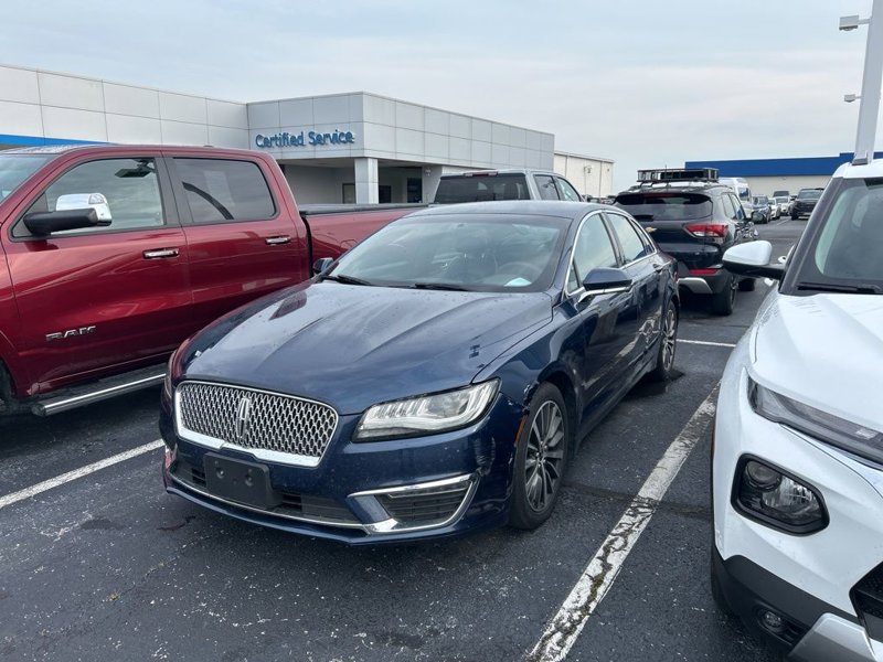 Used 2017 Lincoln MKZ Premiere image 1