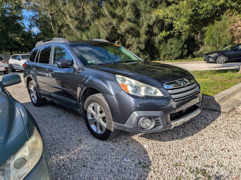 Used 2013 Subaru Outback 2.5i Limited w/ Moonroof Pkg image 1