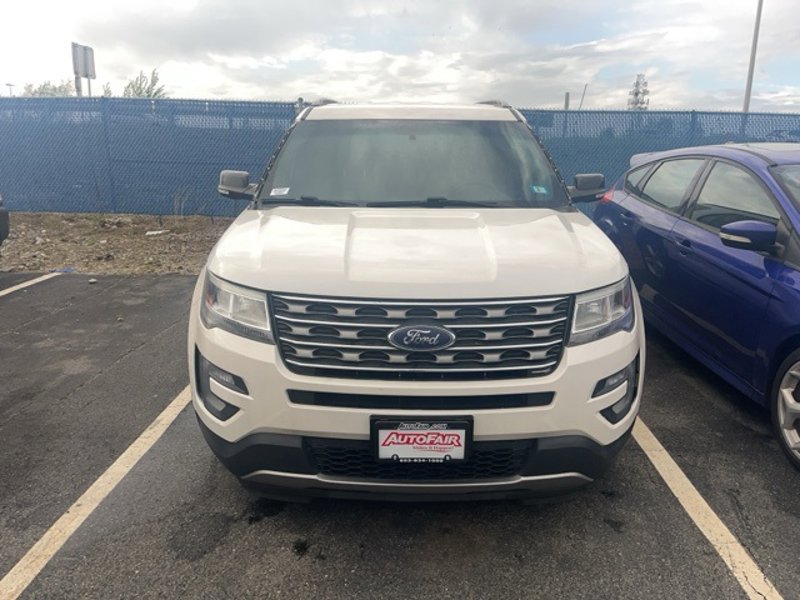 Used 2016 Ford Explorer XLT w/ Equipment Group 201A image 1