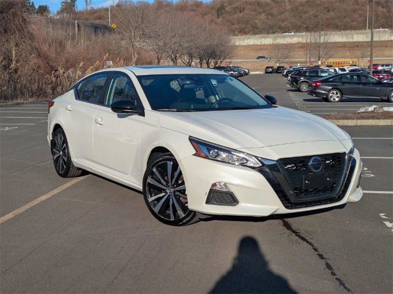 Certified 2021 Nissan Altima 2.5 SR w/ SR Premium Package image 1