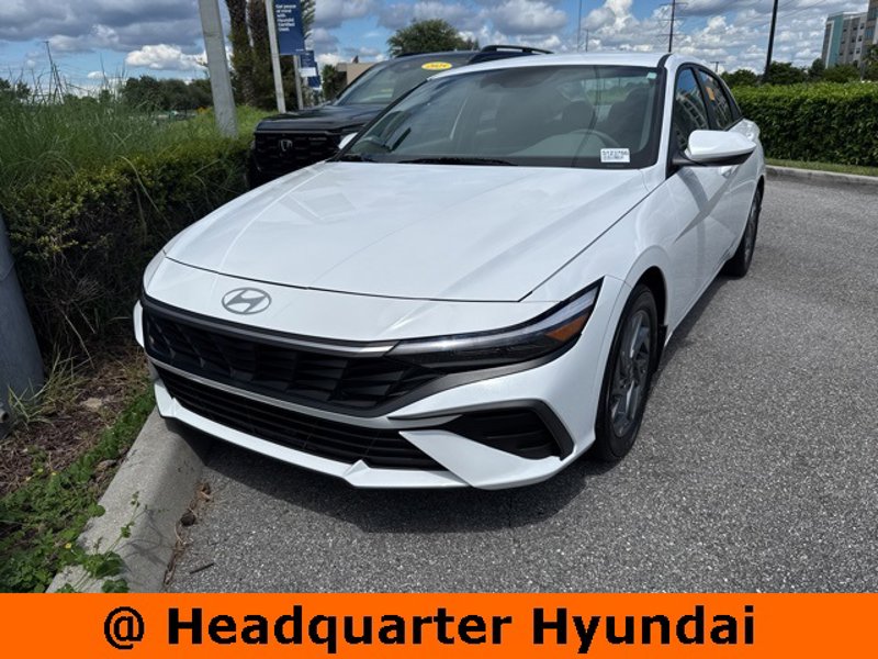 Certified 2024 Hyundai Elantra SEL image 1