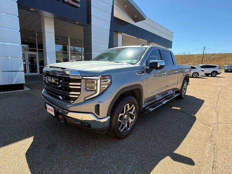 Certified 2024 GMC Sierra 1500 SLT image 1