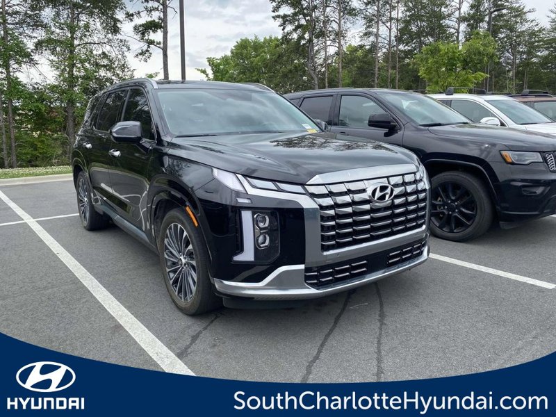 Certified 2023 Hyundai Palisade Calligraphy w/ Cargo Package image 1