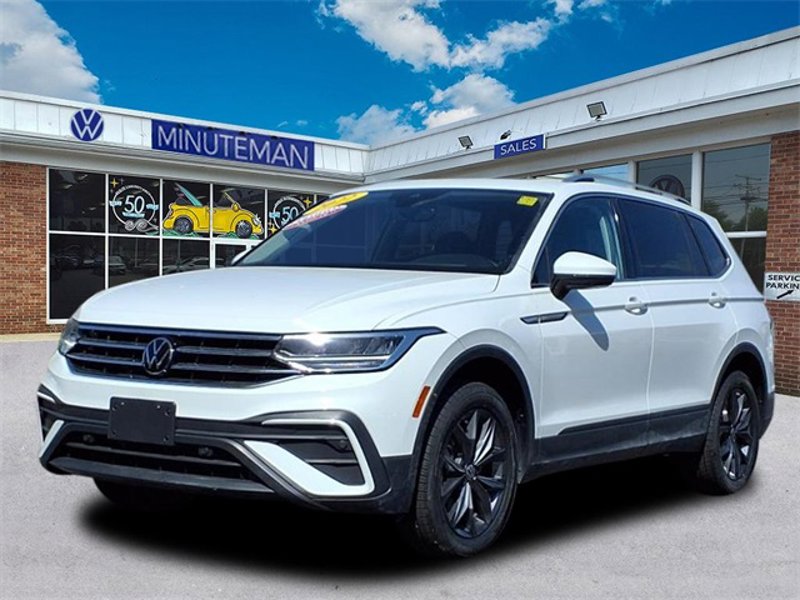 Certified 2022 Volkswagen Tiguan SE w/ Panoramic Sunroof Package image 1