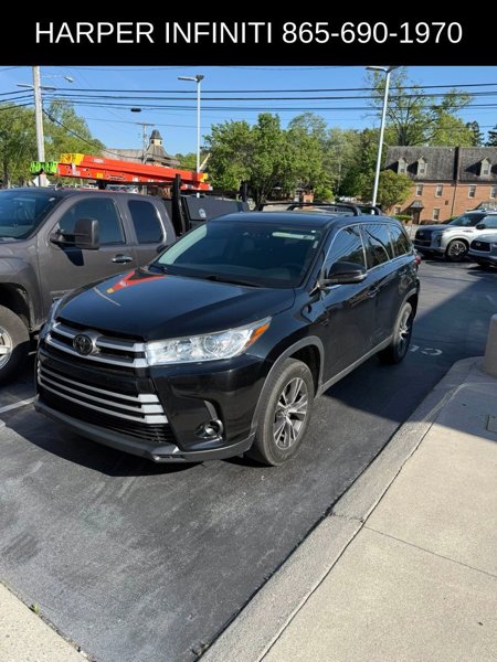 Used 2019 Toyota Highlander LE image 1