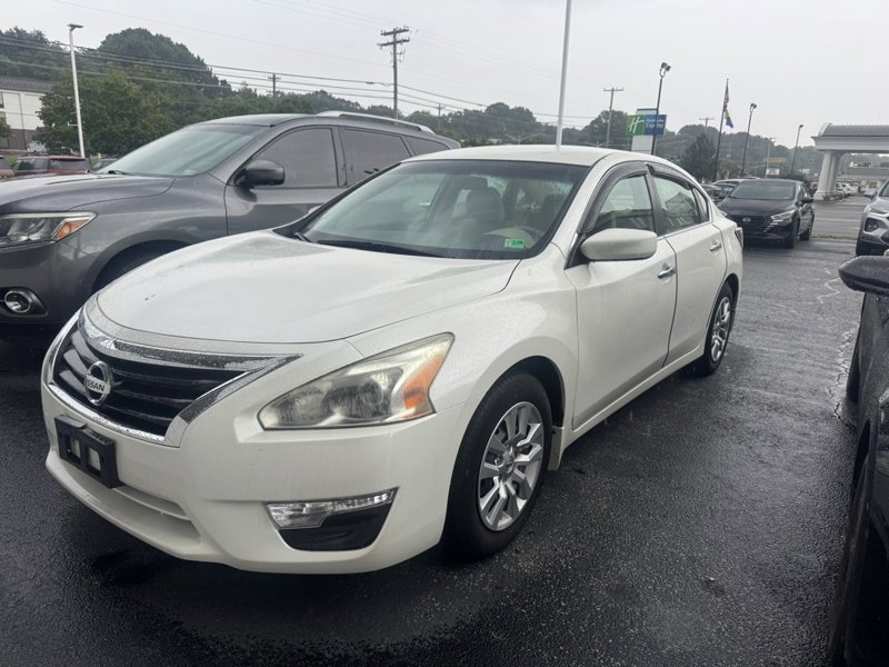 Used 2014 Nissan Altima 2.5 S w/ Display Audio Package image 1