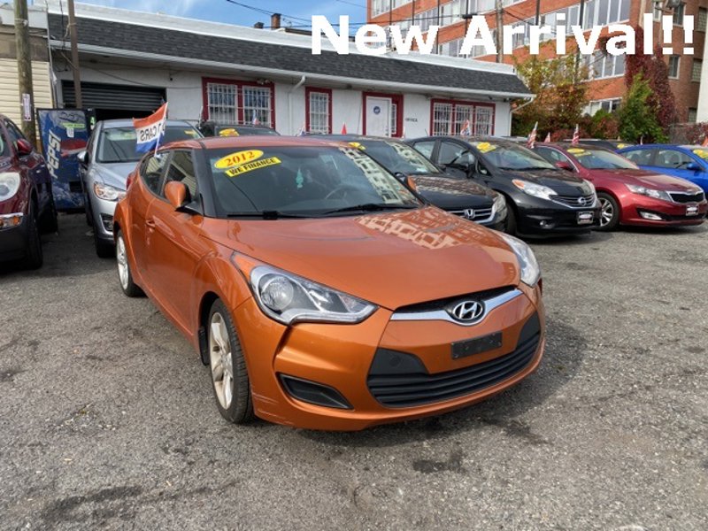 Used 2012 Hyundai Veloster image 1