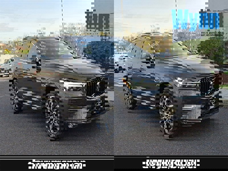 Certified 2022 Volvo XC60 B5 Momentum w/ Climate Package image 1