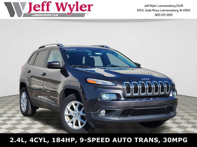 Used 2017 Jeep Cherokee Latitude w/ Cold Weather Group image 1